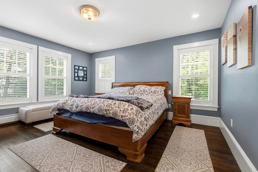 6 bed, 3 bath apartment for rent at 21 Clover St, Belmont — photo 16 of 38
