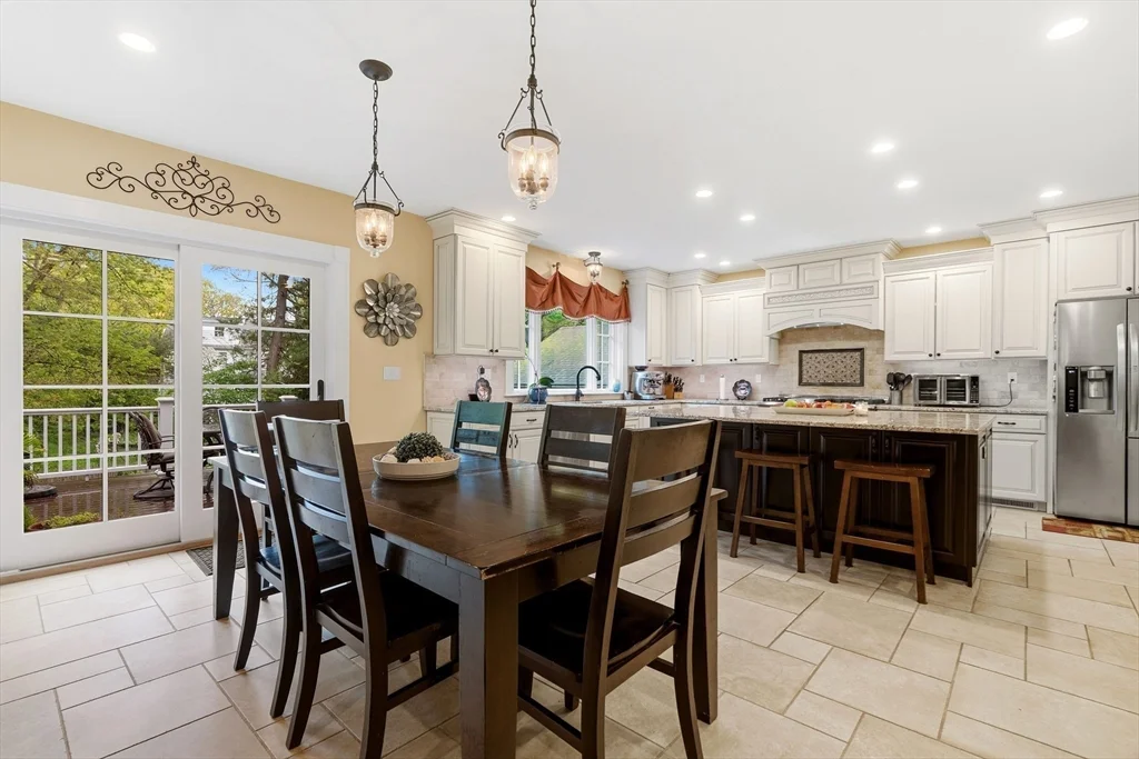6 bed, 3 bath apartment for rent at 21 Clover St, Belmont — photo 9 of 38