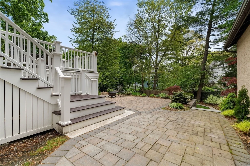 6 bed, 3 bath apartment for rent at 21 Clover St, Belmont — photo 35 of 38