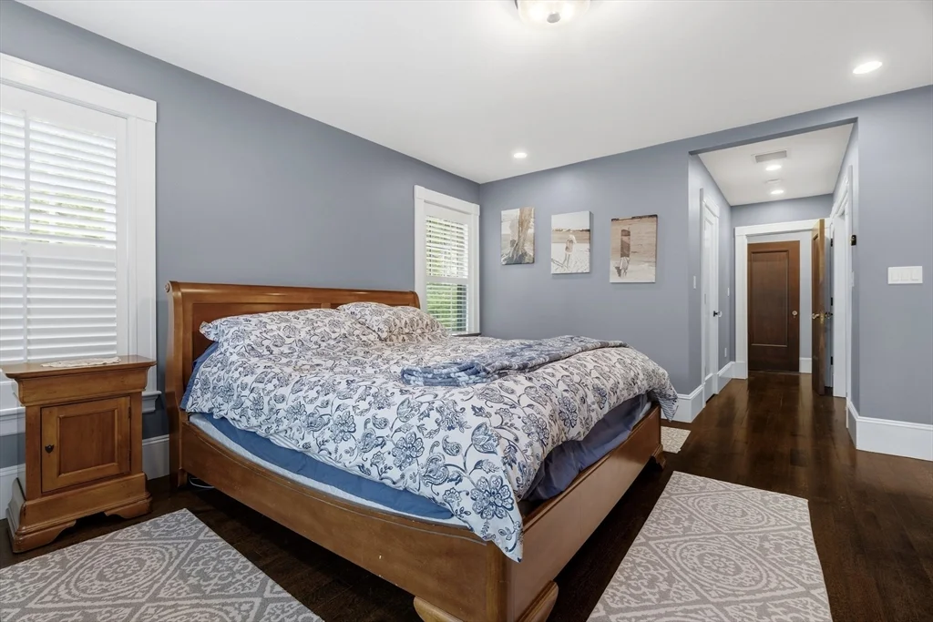 6 bed, 3 bath apartment for rent at 21 Clover St, Belmont — photo 17 of 38