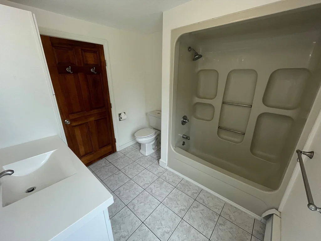 2 bed, 1 bath apartment for rent at 21 Court St Unit A, Groton — photo 10 of 16