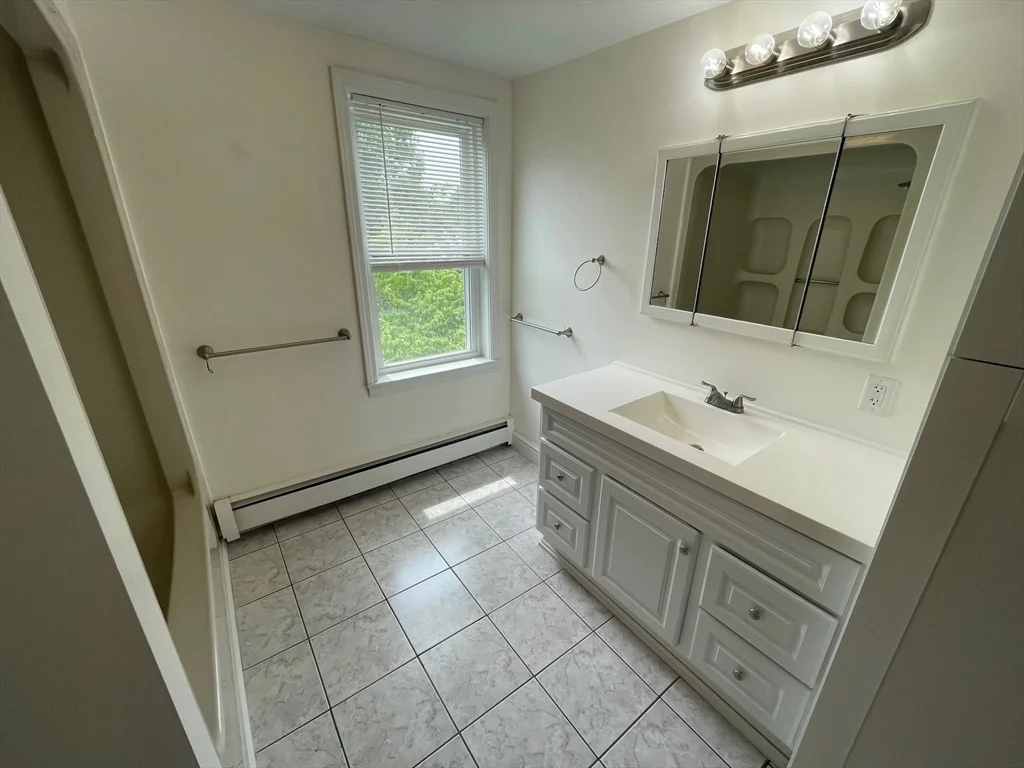 2 bed, 1 bath apartment for rent at 21 Court St Unit A, Groton — photo 9 of 16