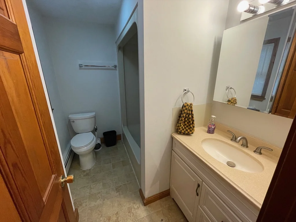 2 bed, 1 bath apartment for rent at 21 Court St Unit B, Groton — photo 7 of 12