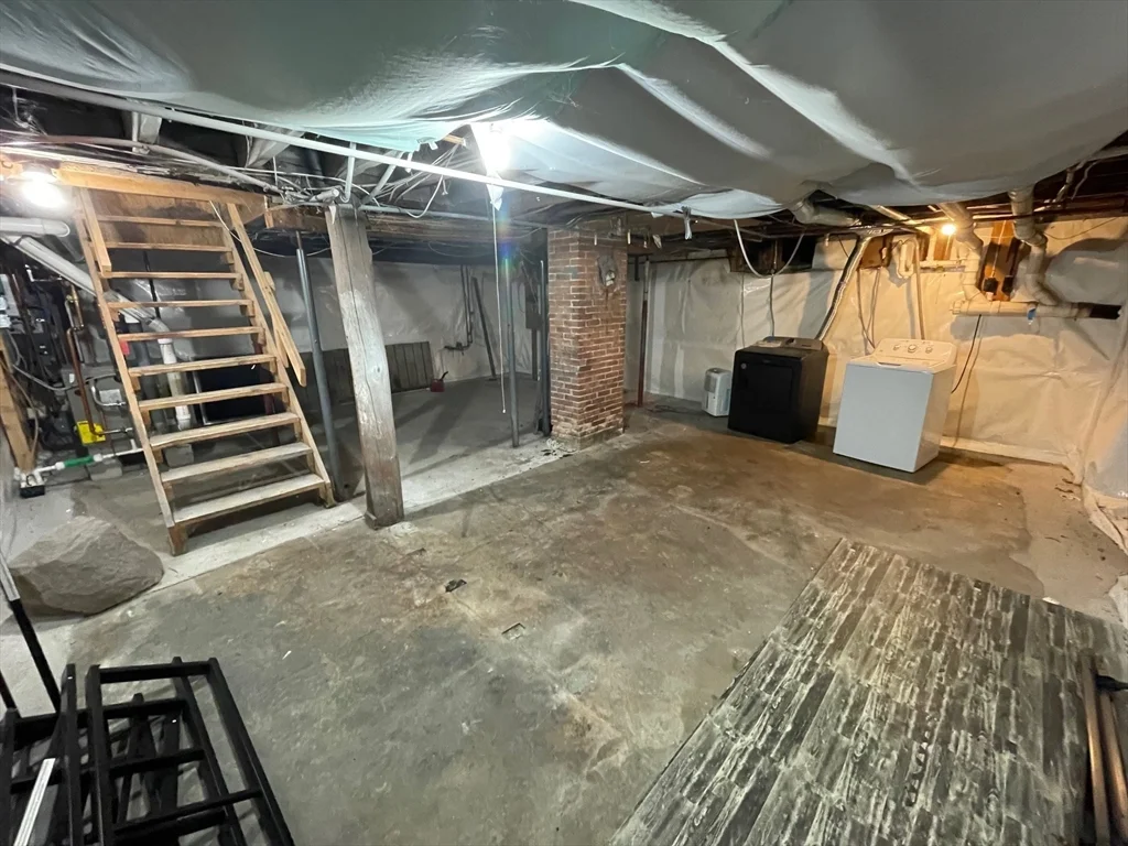 2 bed, 1 bath apartment for rent at 21 Court St Unit B, Groton — photo 12 of 12