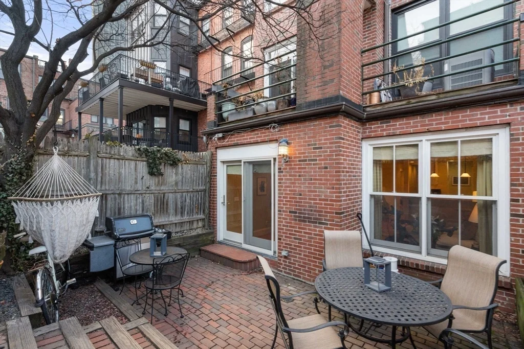 1 bed, 1 bath apartment for rent at 21 Cumberland St Unit 1, South Boston — photo 5 of 10