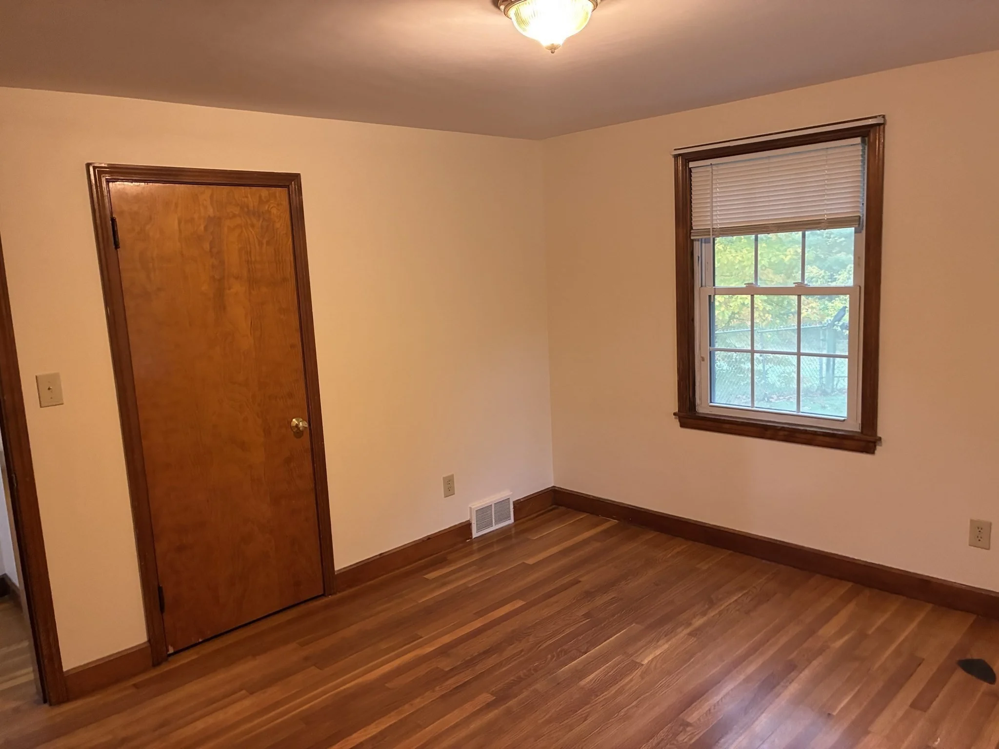 4 bed, 2 bath apartment for rent at 21 Diamond Hill Ave Unit 0, Boylston — photo 8 of 23