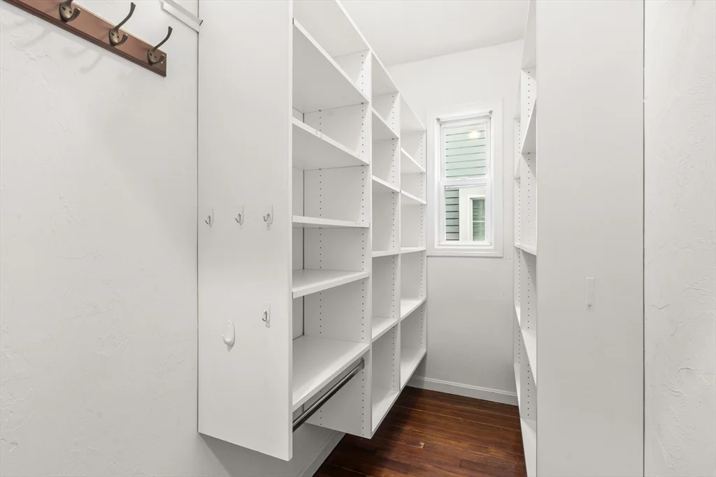 3 bed, 1 bath apartment for rent at 21 Dix St Unit 2, Dorchester — photo 18 of 21