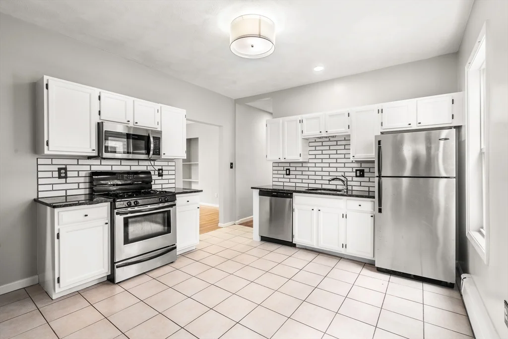 3 bed, 1 bath apartment for rent at 21 Dix St Unit 2, Dorchester — photo 1 of 21