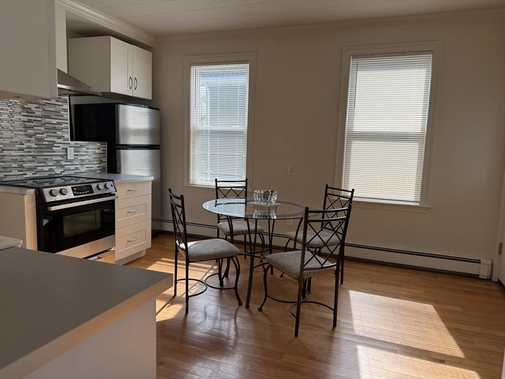 2 bed, 1 bath apartment for rent at 21 Durham St Unit 21, Ward Two — photo 4 of 14