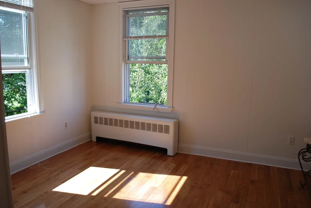 2 bed, 1 bath apartment for rent at 21 Durham St Unit 21, Ward Two — photo 9 of 14
