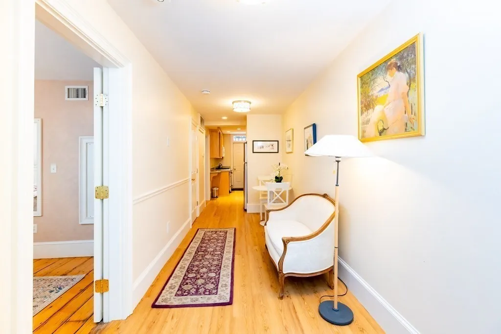 2 bed, 2 bath apartment for rent at 21 East Concord St Unit 1, South End — photo 5 of 11