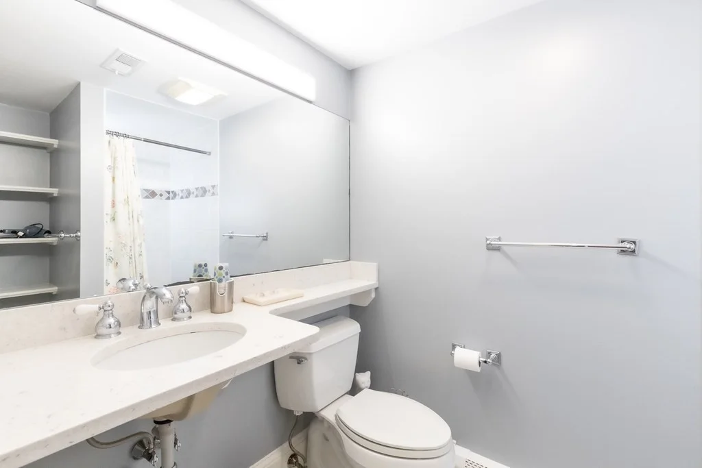 2 bed, 2 bath apartment for rent at 21 East Concord St Unit 1Tp, South End — photo 7 of 8