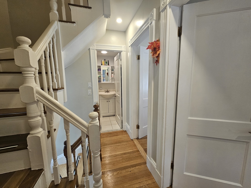 4 bed, 1 bath apartment for rent at 21 Edge Hill St Unit 21, Jamaica Plain — photo 29 of 40