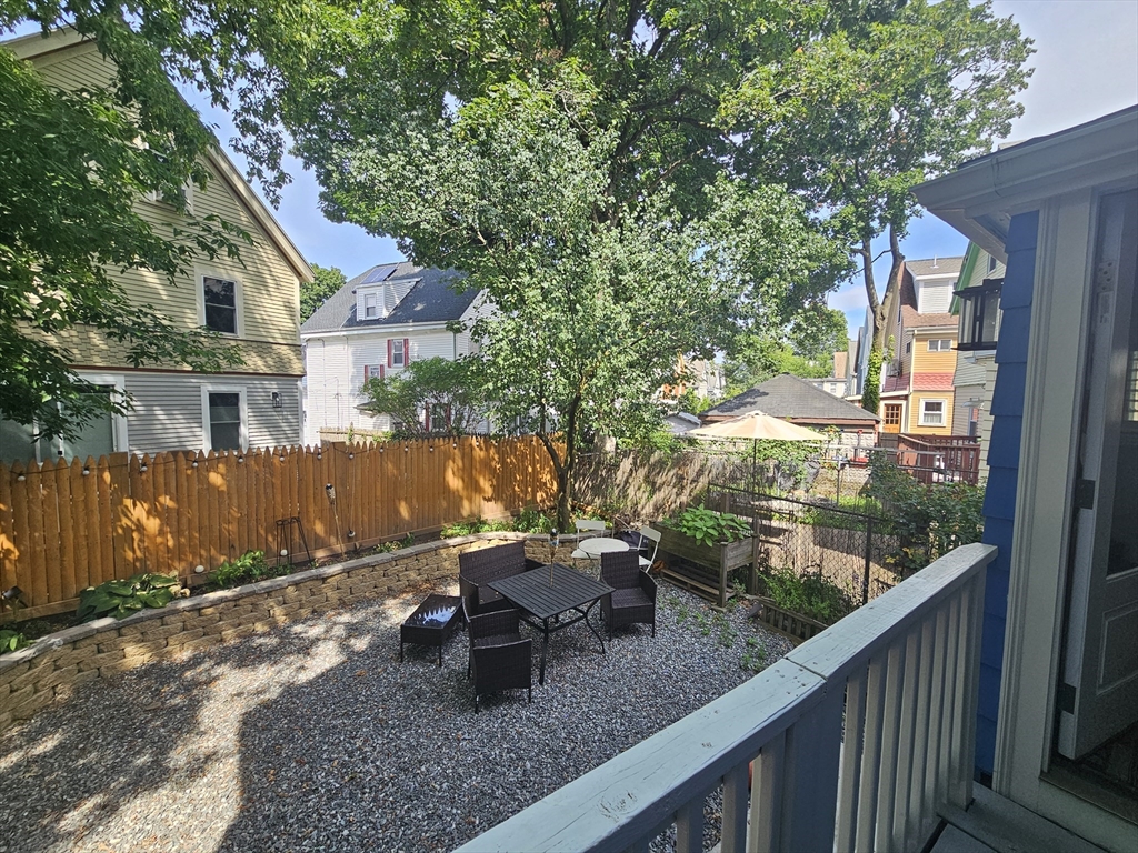 4 bed, 1 bath apartment for rent at 21 Edge Hill St Unit 21, Jamaica Plain — photo 35 of 40