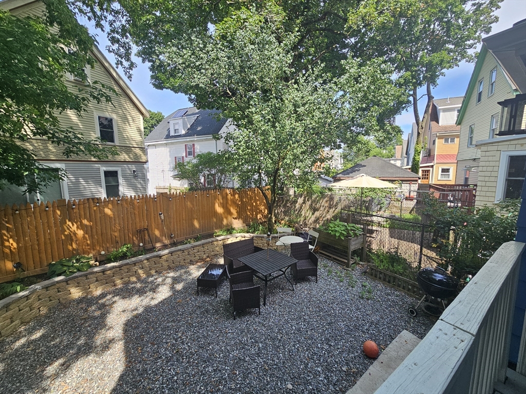 4 bed, 1 bath apartment for rent at 21 Edge Hill St Unit 21, Jamaica Plain — photo 37 of 40