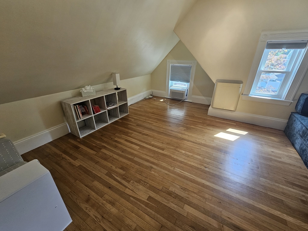 4 bed, 1 bath apartment for rent at 21 Edge Hill St Unit 21, Jamaica Plain — photo 30 of 40