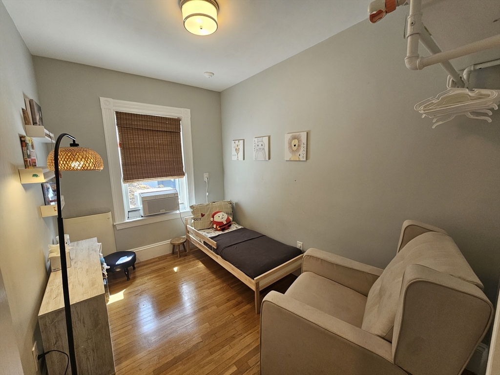 4 bed, 1 bath apartment for rent at 21 Edge Hill St Unit 21, Jamaica Plain — photo 25 of 40