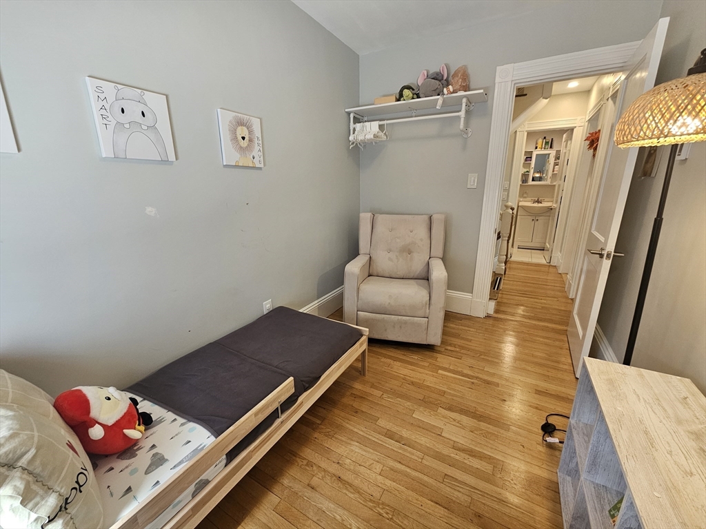 4 bed, 1 bath apartment for rent at 21 Edge Hill St Unit 21, Jamaica Plain — photo 27 of 40