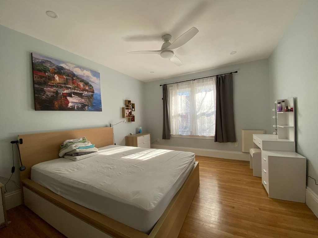 4 bed, 1 bath apartment for rent at 21 Edge Hill St Unit 21, Jamaica Plain — photo 4 of 40