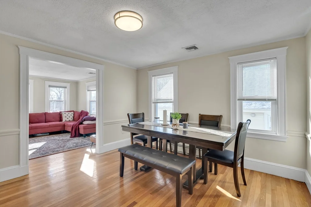 2 bed, 1 bath apartment for rent at 21 Elliot St Unit 21, Newton — photo 4 of 16