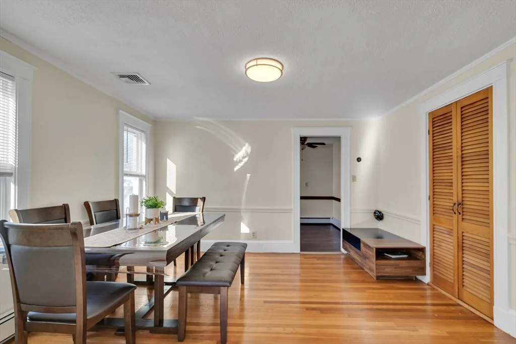 2 bed, 1 bath apartment for rent at 21 Elliot St Unit 21, Newton — photo 5 of 16