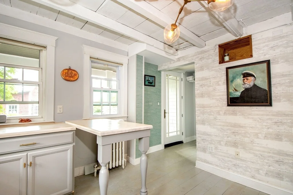2 bed, 1 bath apartment for rent at 21 Elm Ct Unit 21, Cohasset — photo 7 of 23