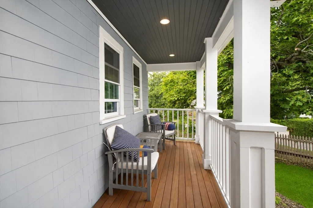 2 bed, 1 bath apartment for rent at 21 Elm Ct Unit 21, Cohasset — photo 3 of 23