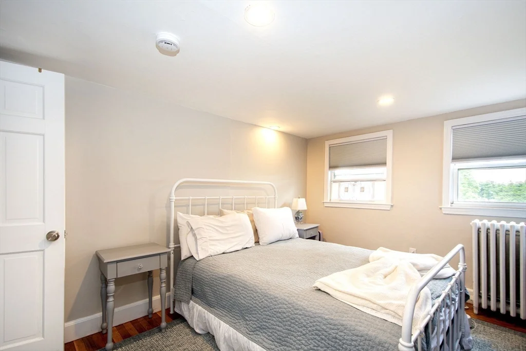 2 bed, 1 bath apartment for rent at 21 Elm Ct Unit 21, Cohasset — photo 14 of 23