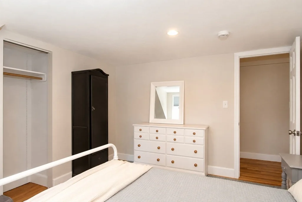 2 bed, 1 bath apartment for rent at 21 Elm Ct Unit 21, Cohasset — photo 21 of 23