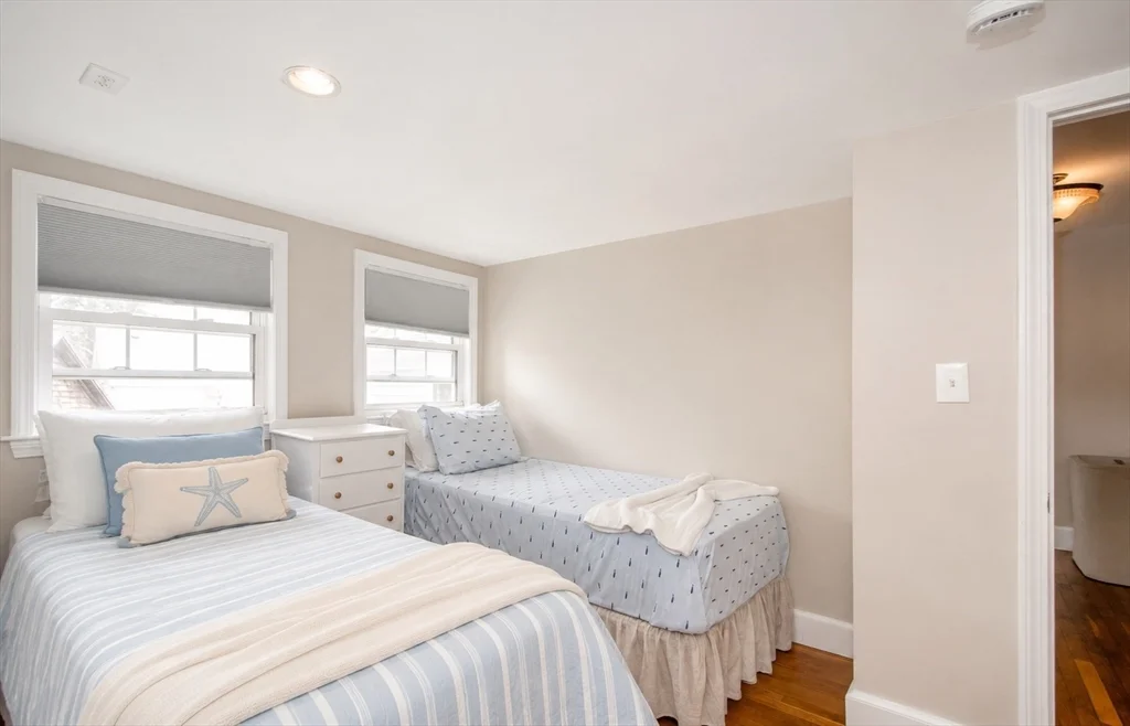 2 bed, 1 bath apartment for rent at 21 Elm Ct Unit 21, Cohasset — photo 19 of 23