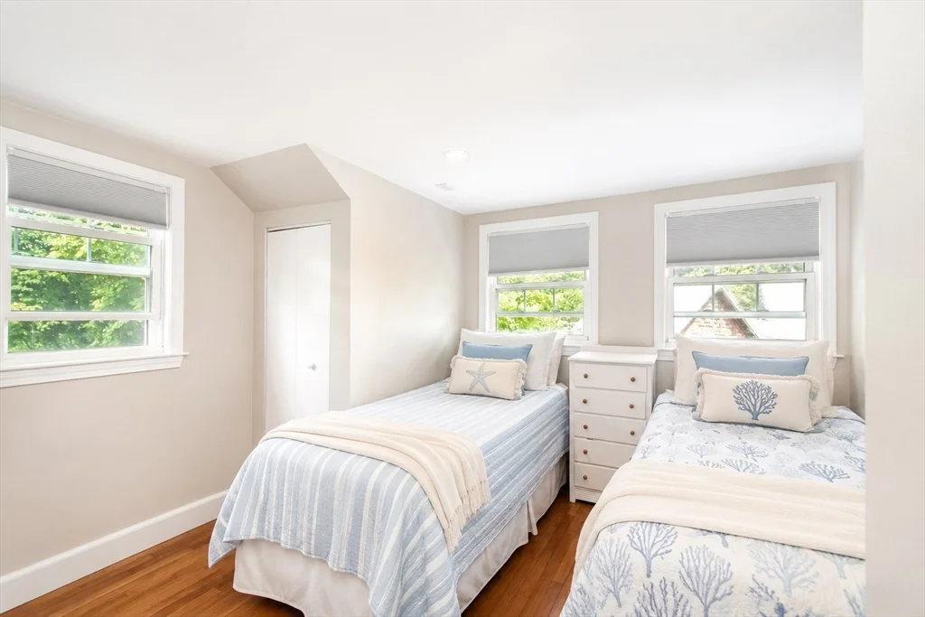 2 bed, 1 bath apartment for rent at 21 Elm Ct Unit 21, Cohasset — photo 18 of 23