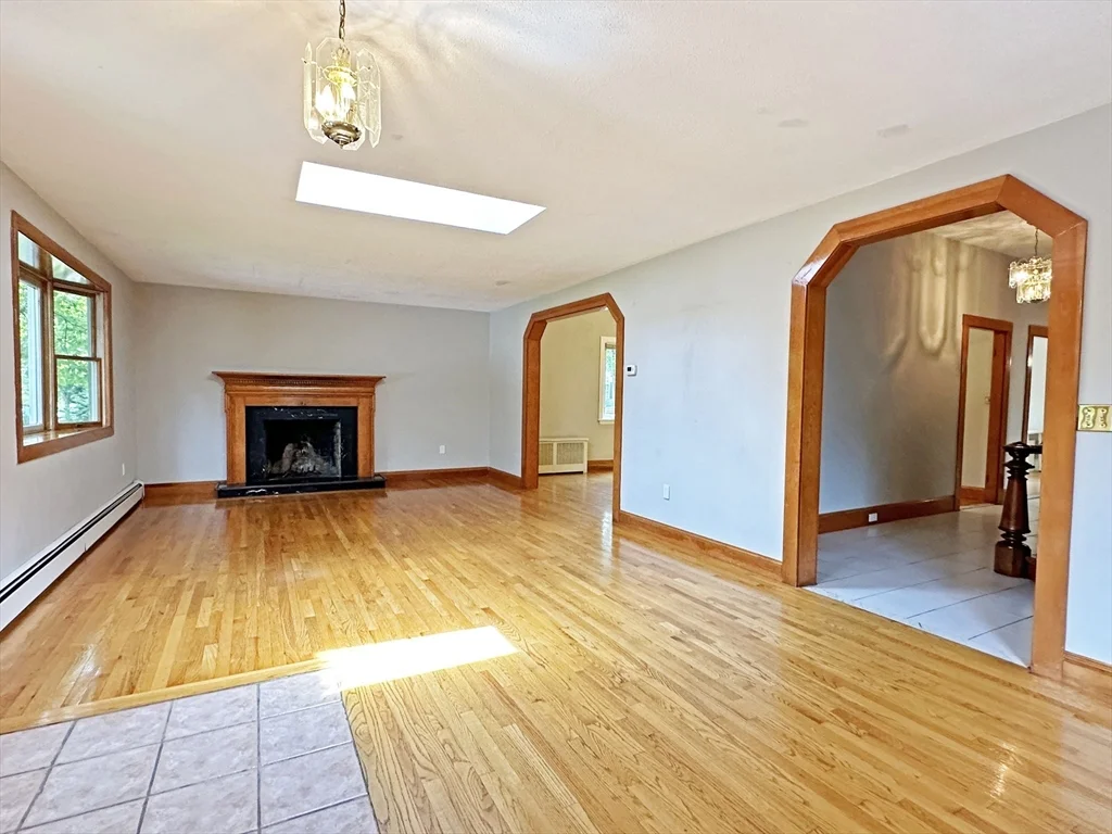 4 bed, 2 bath apartment for rent at 21 Elm St, West Newton — photo 2 of 24