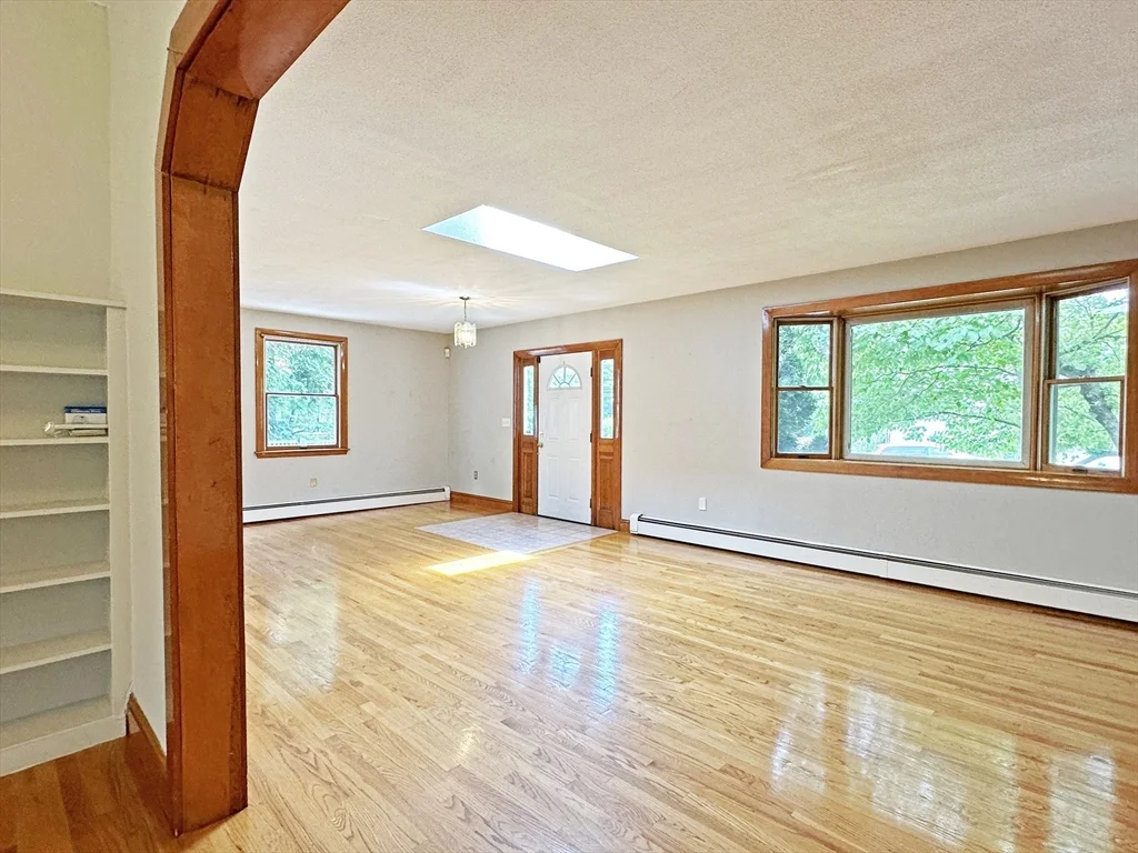 4 bed, 2 bath apartment for rent at 21 Elm St, West Newton — photo 1 of 24