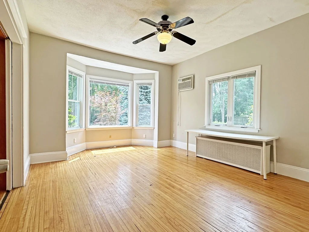 4 bed, 2 bath apartment for rent at 21 Elm St, West Newton — photo 7 of 24