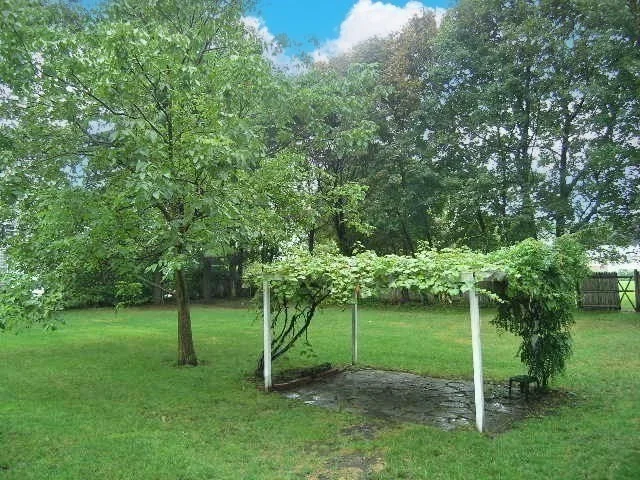 4 bed, 2 bath apartment for rent at 21 Elm St, West Newton — photo 24 of 24
