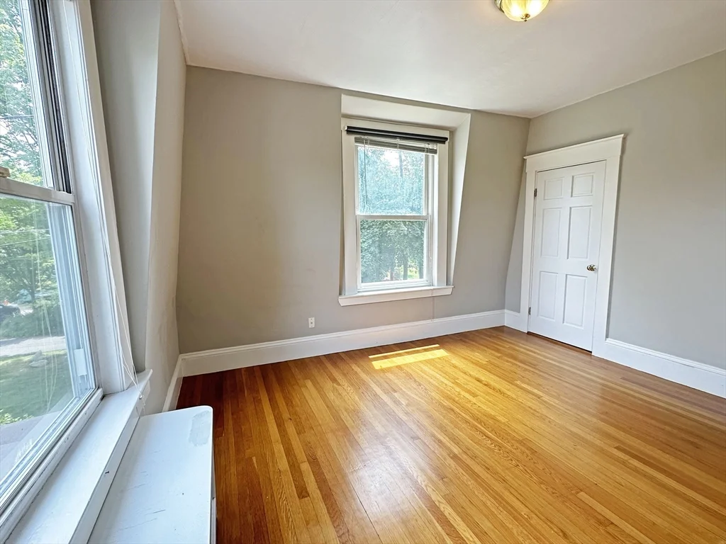 4 bed, 2 bath apartment for rent at 21 Elm St, West Newton — photo 18 of 24