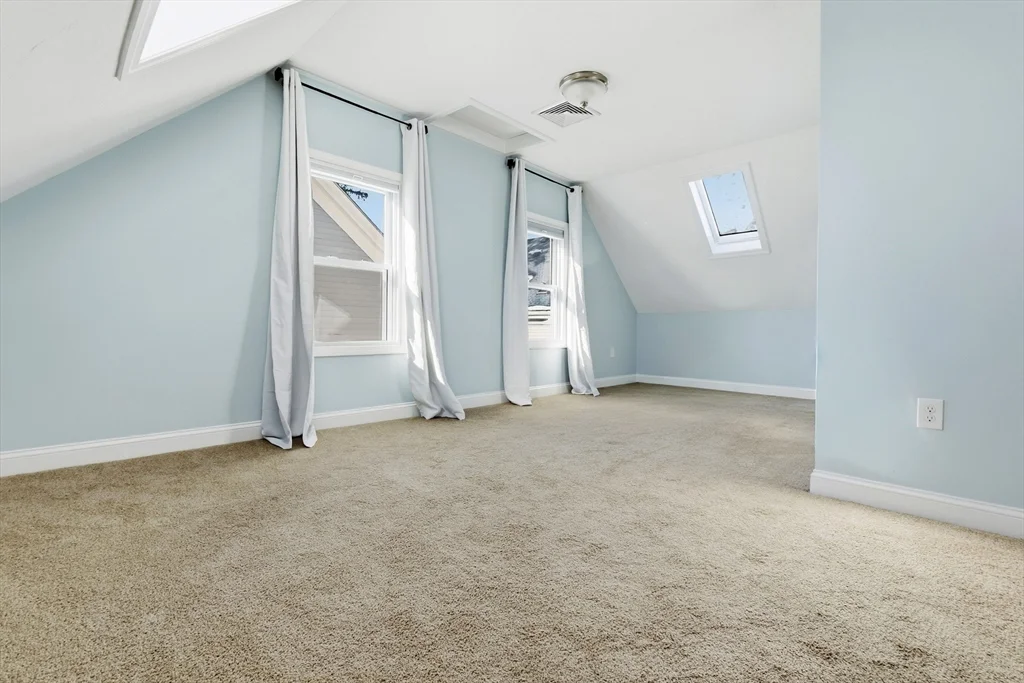 4 bed, 3 bath apartment for rent at 21 Emerton St Unit 2, Salem — photo 16 of 20