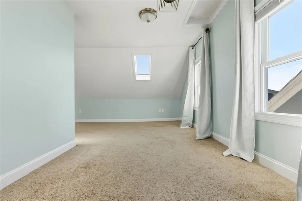 4 bed, 3 bath apartment for rent at 21 Emerton St Unit 2, Salem — photo 15 of 20