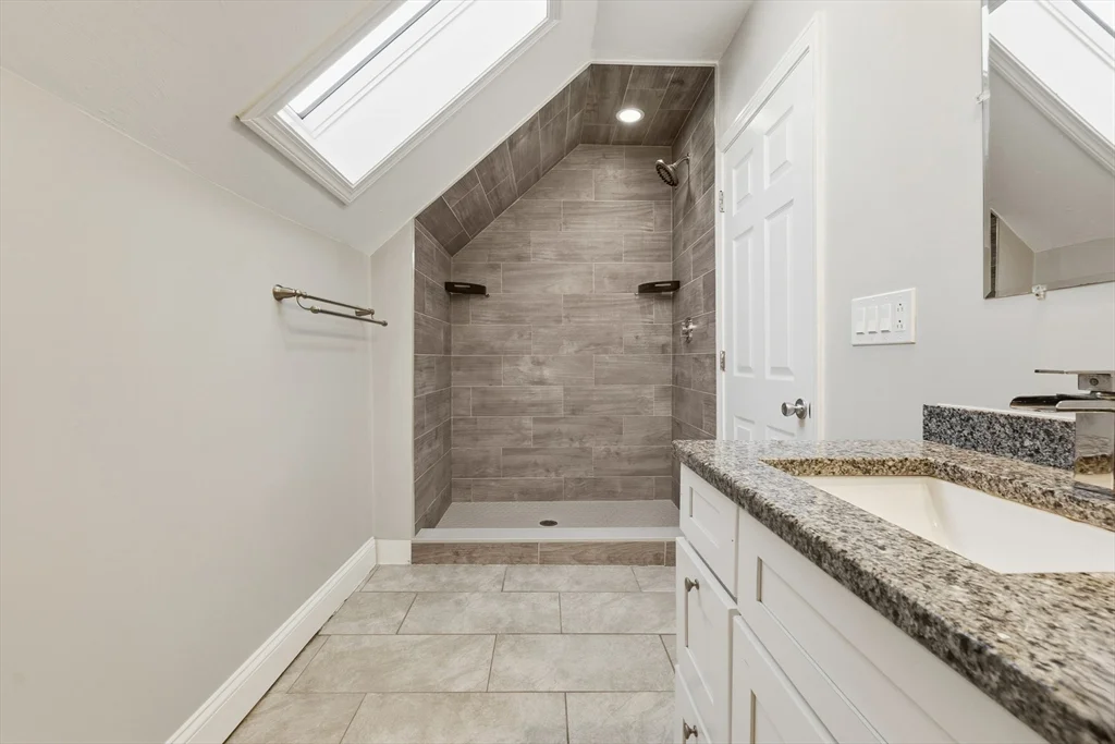 4 bed, 3 bath apartment for rent at 21 Emerton St Unit 2, Salem — photo 14 of 20