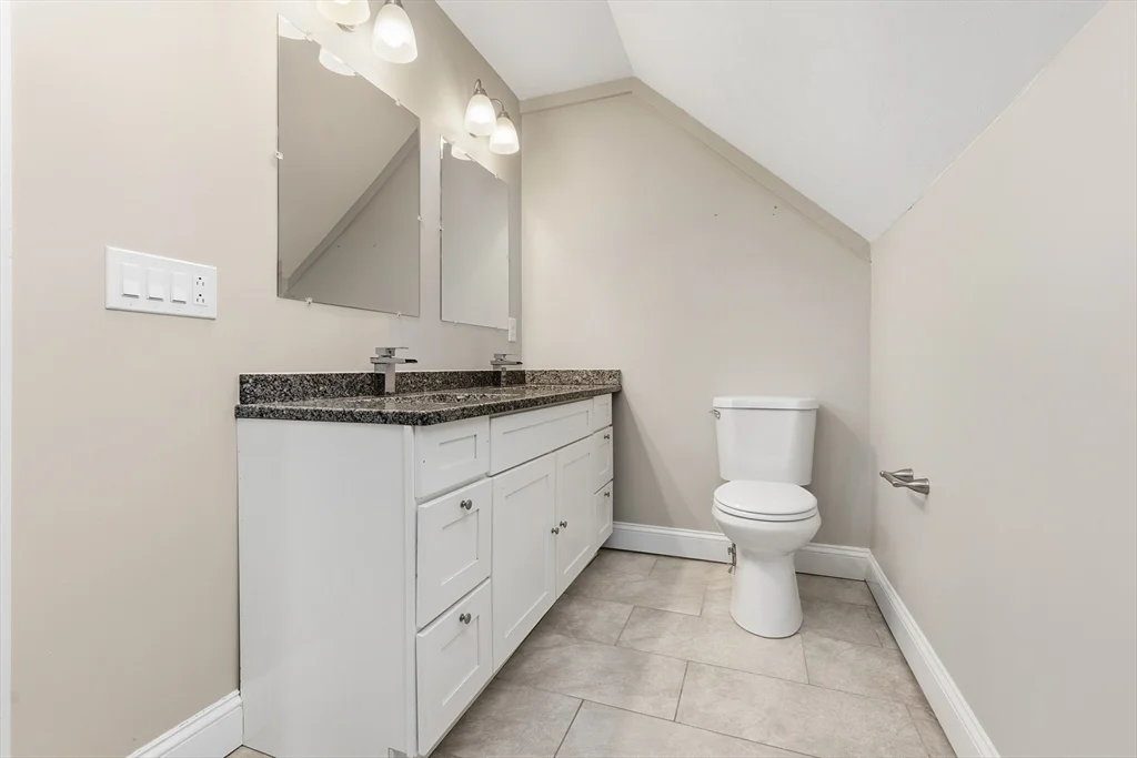 4 bed, 3 bath apartment for rent at 21 Emerton St Unit 2, Salem — photo 13 of 20
