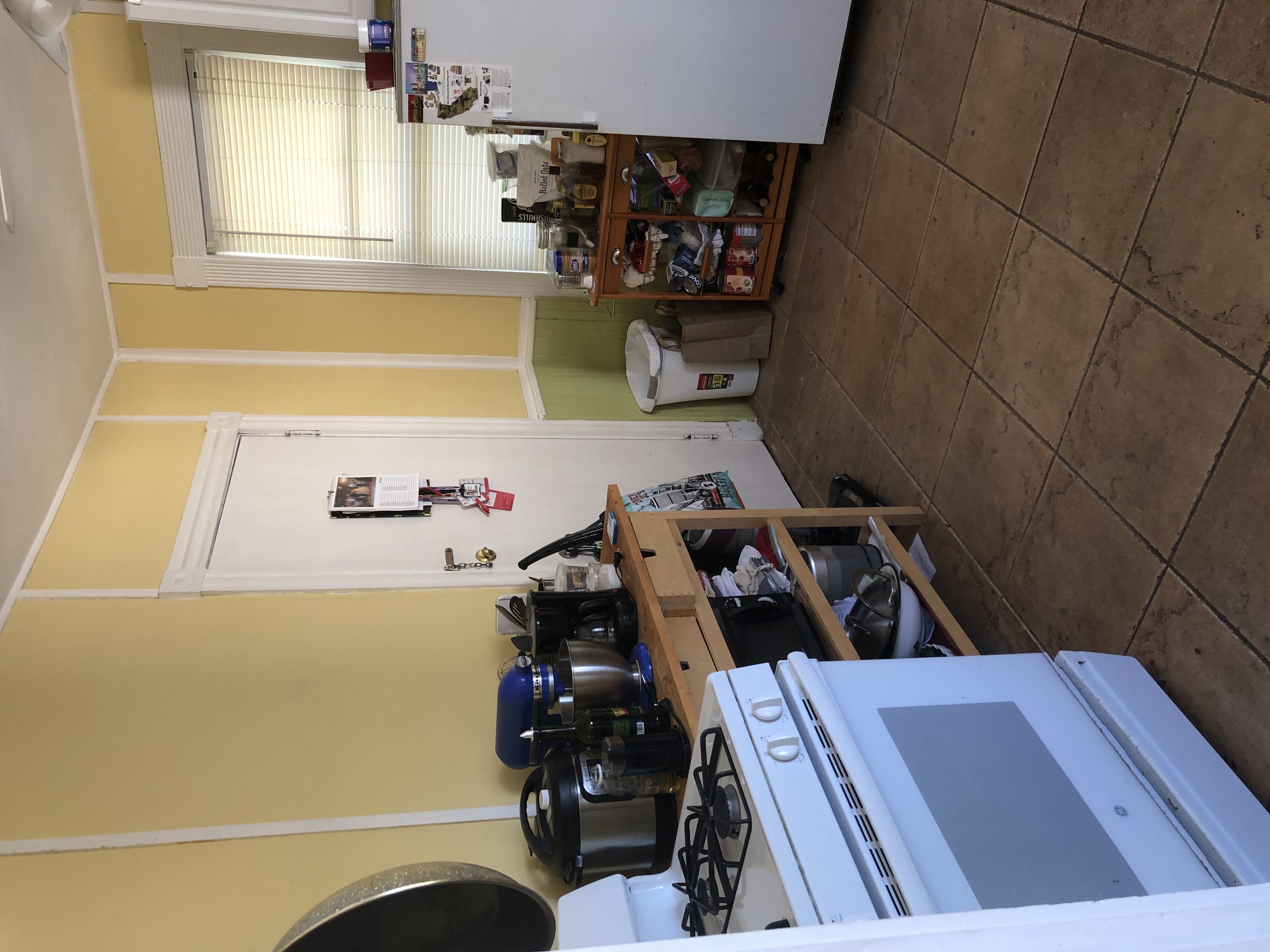 Studio bed, 1 bath apartment for rent at 21 Endicott Ave Unit 1, Teele Square — photo 8 of 10