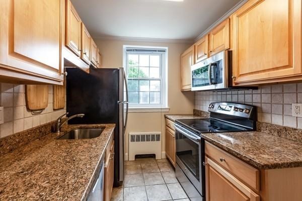 2 bed, 1 bath apartment for rent at 21 Englewood Ave Unit 5, Corey Hill — photo 6 of 17
