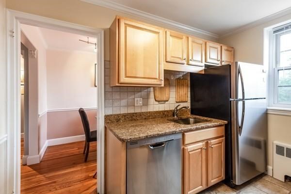 2 bed, 1 bath apartment for rent at 21 Englewood Ave Unit 5, Corey Hill — photo 7 of 17