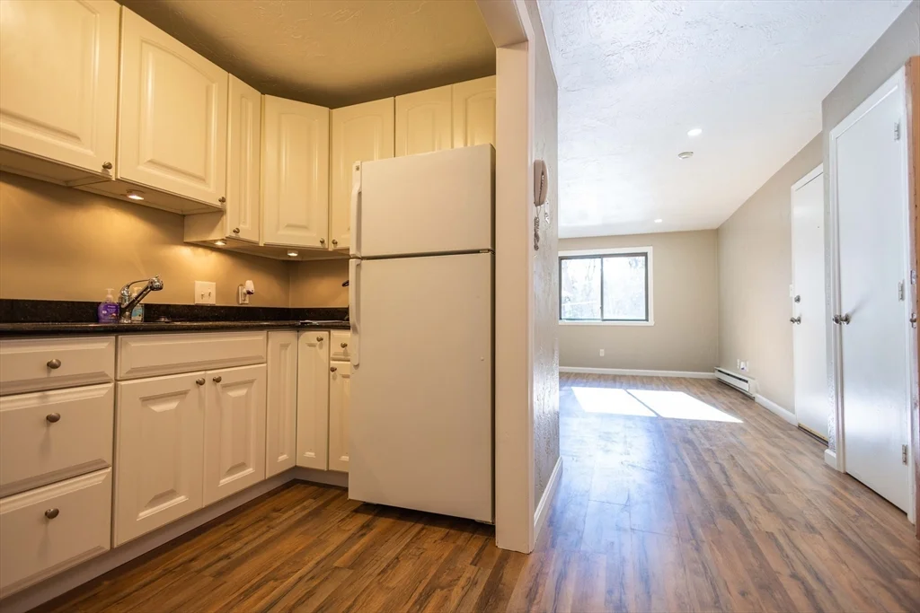 2 bed, 1 bath apartment for rent at 21 Erick Rd Unit 16, Mansfield — photo 2 of 28