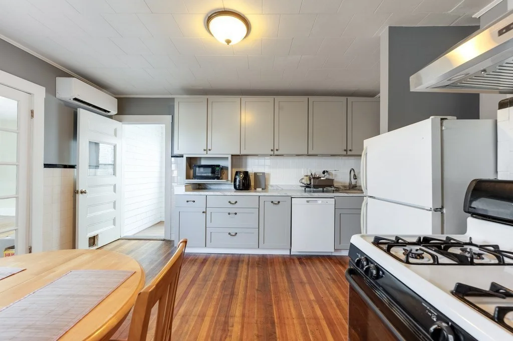 2 bed, 1 bath apartment for rent at 21 Ericsson St Unit 2, Strawberry Hill — photo 12 of 22