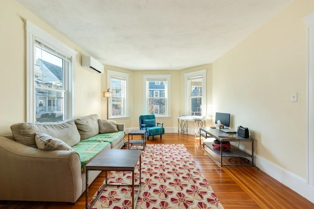 2 bed, 1 bath apartment for rent at 21 Ericsson St Unit 2, Strawberry Hill — photo 3 of 22