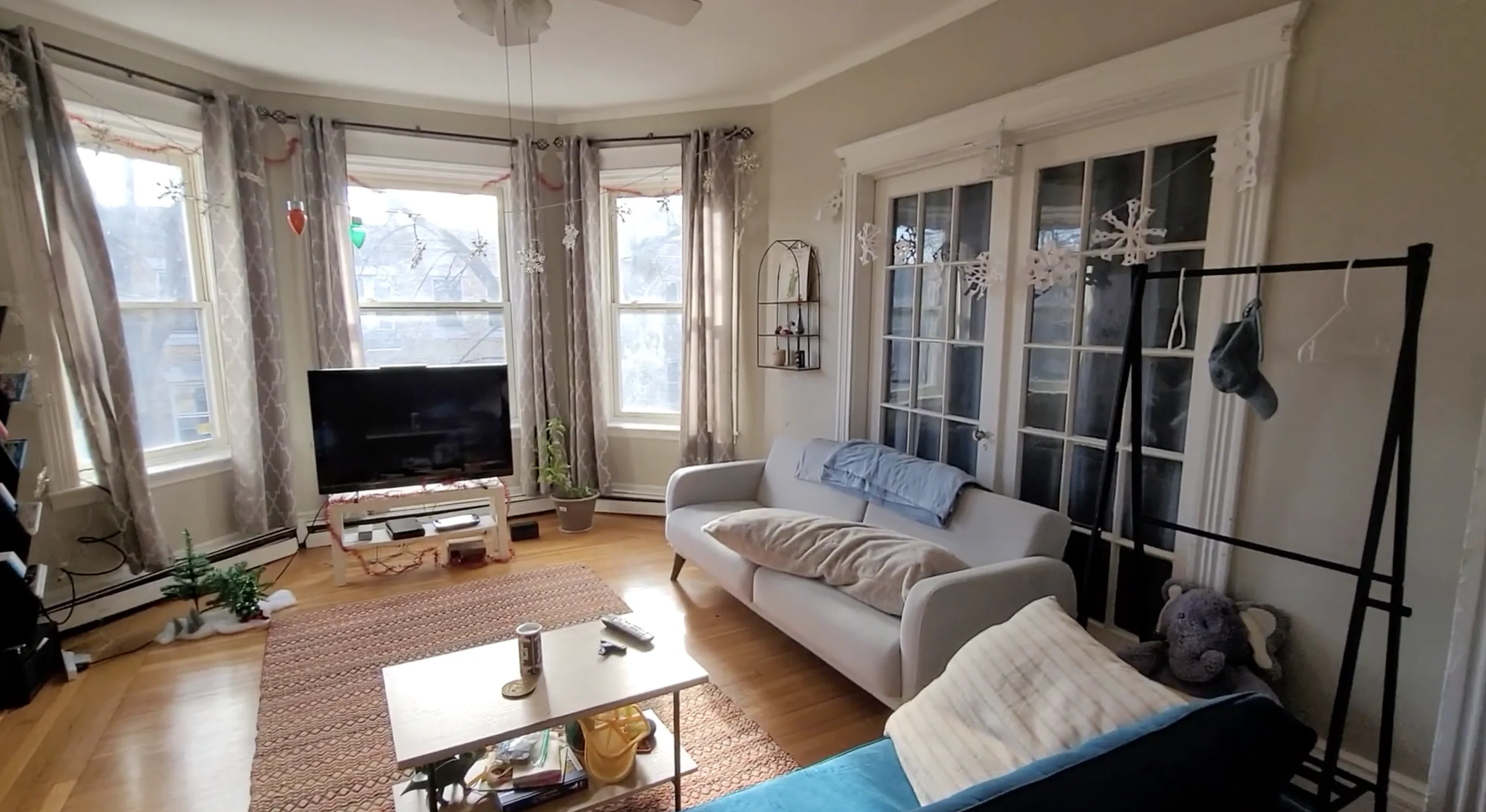 4 bed, 1.5 bath apartment for rent at 21 Euston St Unit 3, Brookline — photo 3 of 12