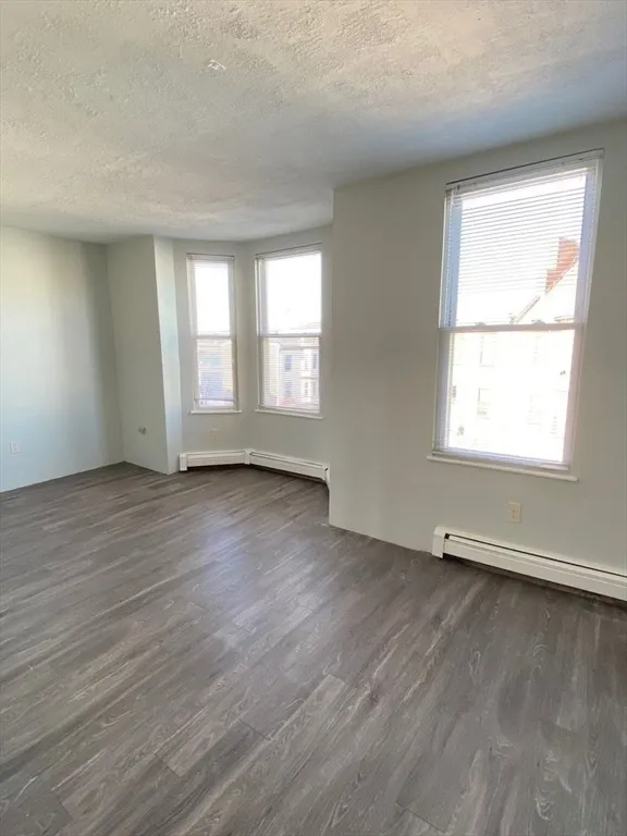 1 bed, 1 bath apartment for rent at 21 Eutaw St Unit 3, Eagle Hill — photo 3 of 7
