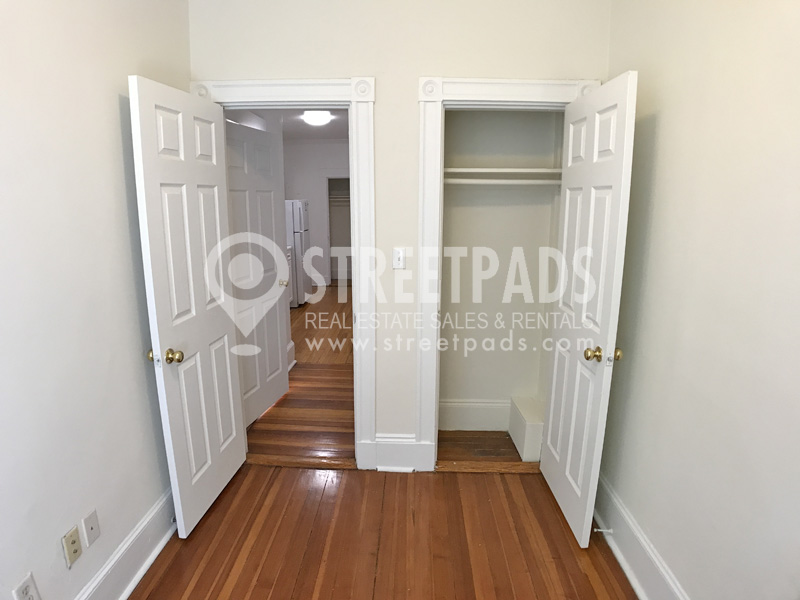 2 bed, 1 bath apartment for rent at 21 Fairbanks St Unit 23, Griggs Park — photo 10 of 16