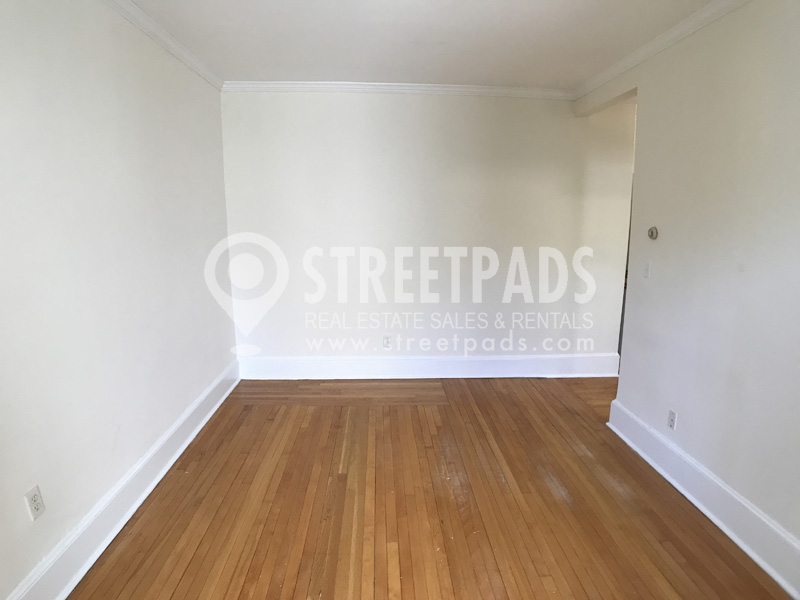 2 bed, 1 bath apartment for rent at 21 Fairbanks St Unit 23, Griggs Park — photo 2 of 16